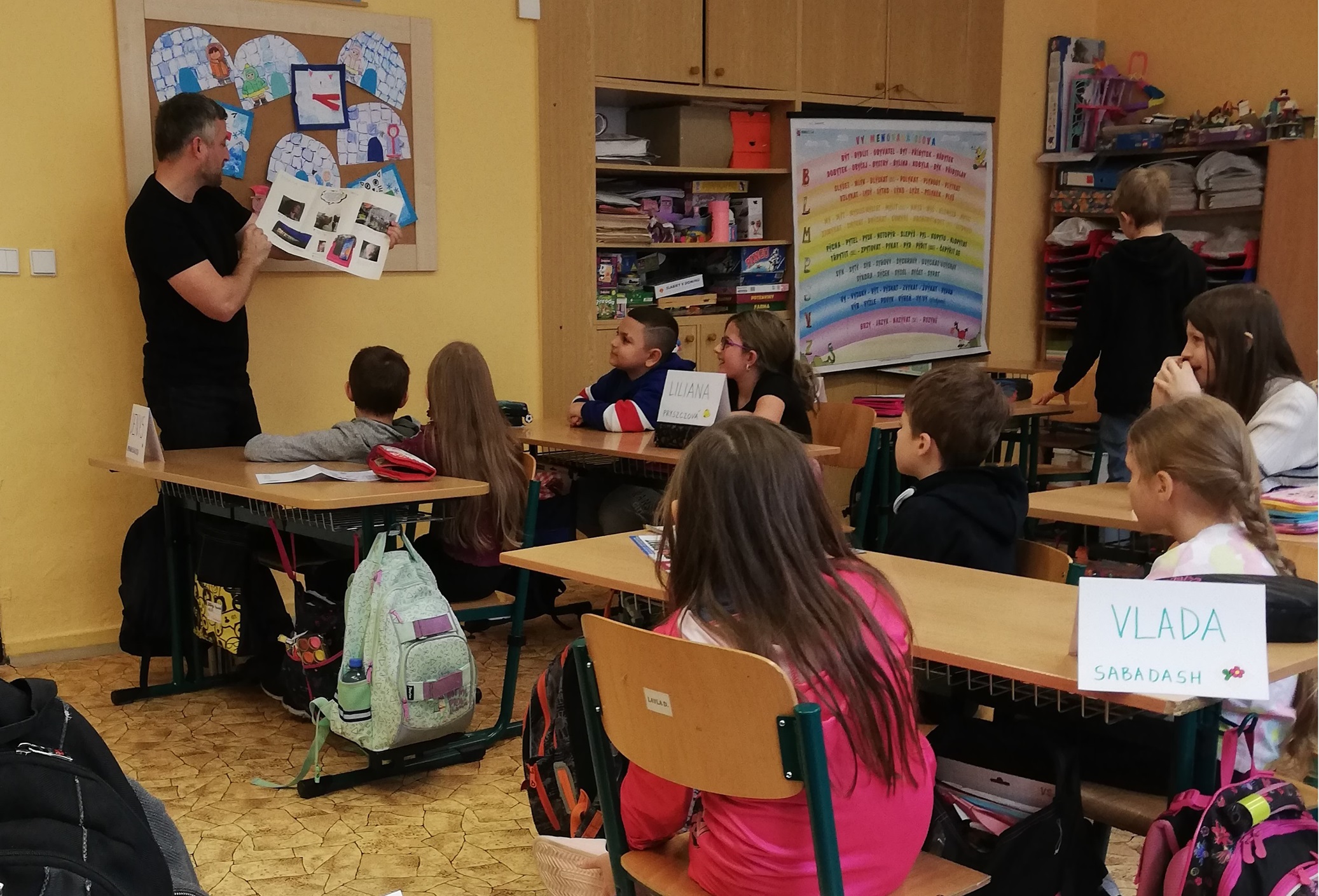 3. A - chování na sociálních sítích